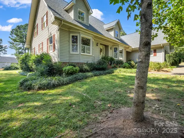130 Briarwood DR, Rutherfordton, NC 28139