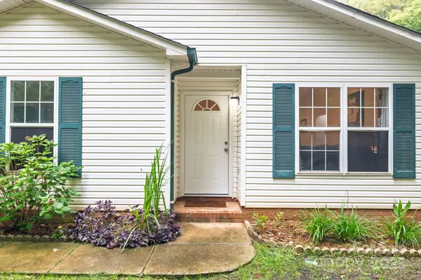120 Creek Branch DR, Mooresville, NC 28115