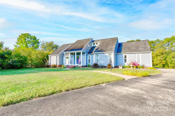 106 Wyndham CV, Cherryville, NC 28021