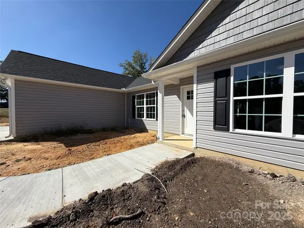 3347 Silver Fox CIR, Lancaster, SC 29720