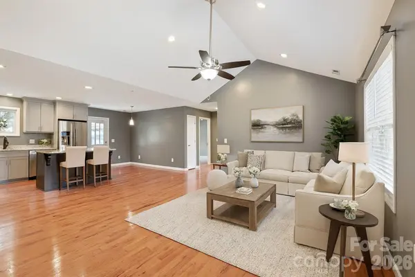 2301 Saratoga RUN, Morganton, NC 28655