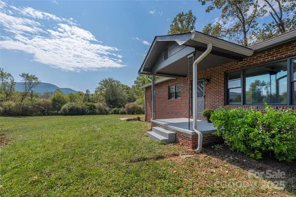 133 Little Pine DR, Fletcher, NC 28732