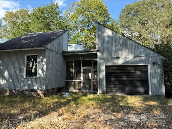 2824 W Black Creek RD, Florence, SC 29501