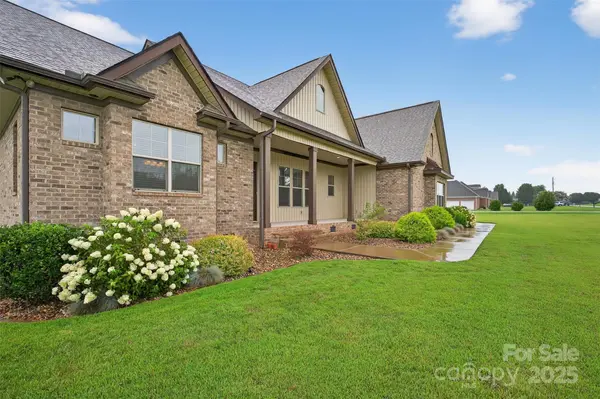 649 Sunny Slope DR, Cowpens, SC 29330