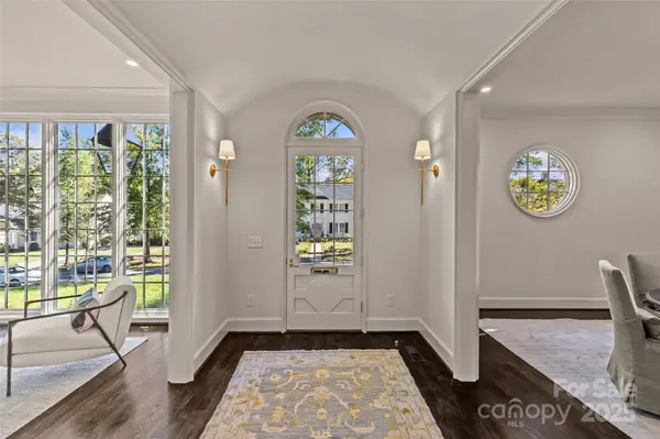 2201 Beverly DR, Charlotte, NC 28207