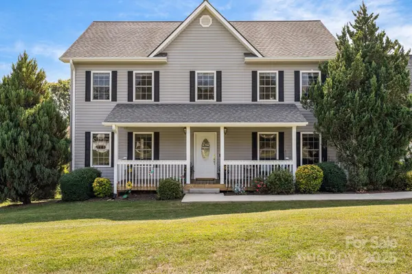 213 Home PL, Candler, NC 28715