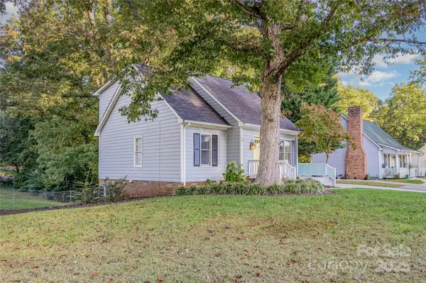2475 Autumnwood TRL, Gastonia, NC 28056