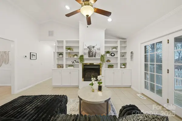 3216 Robert Clontz PL, Granite Falls, NC 28630