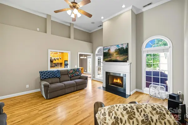 111 Ridgecrest DR, Cherryville, NC 28021