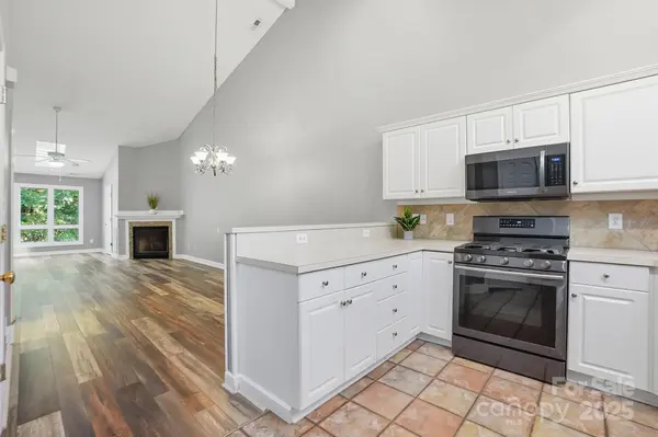 14118 Yachtsman Harbor DR, Charlotte, NC 28278
