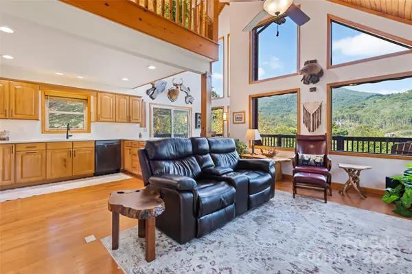 90 Appalachian TRL, Maggie Valley, NC 28751