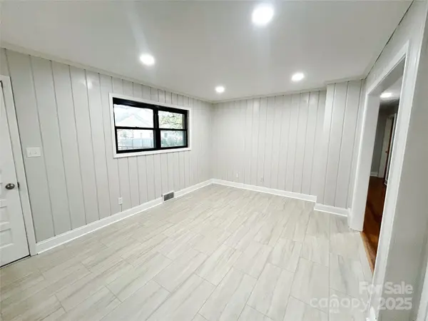 3950 Harrisburg DR, Harrisburg, NC 28075