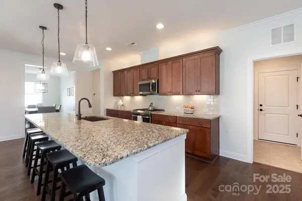 5002 Looking Glass TRL, Denver, NC 28037