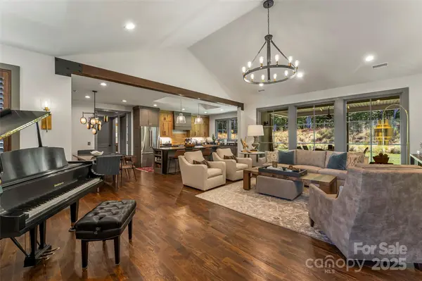 204 Old Mill DR, Morganton, NC 28655