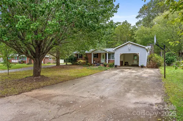 151 Debby LN, Rutherfordton, NC 28139