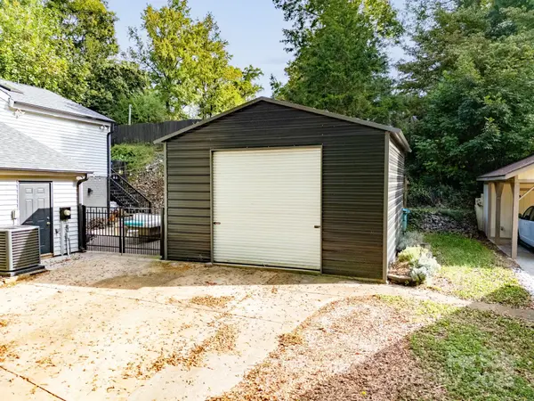304 Greenwood PL, Belmont, NC 28012