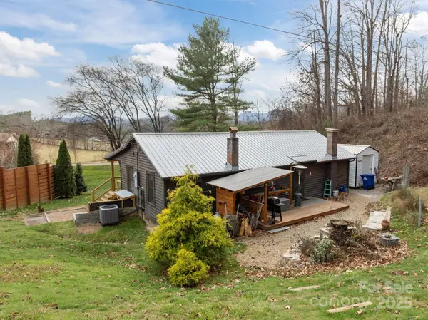731 Don Felmet RD, Marshall, NC 28753