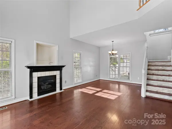 12 Eden Glen RD, Black Mountain, NC 28711