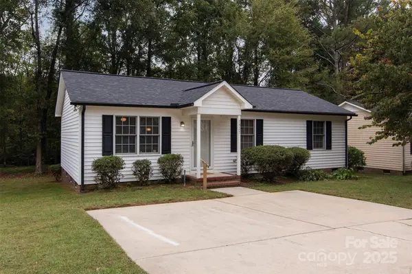 1327 Hidden Valley DR, Concord, NC 28027