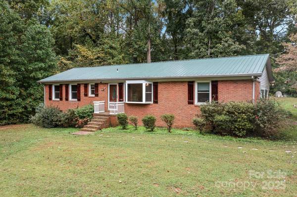 8110 Squirrel Hill LN, Denver, NC 28037