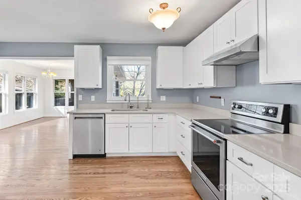 61 Frisbee RD, Leicester, NC 28748