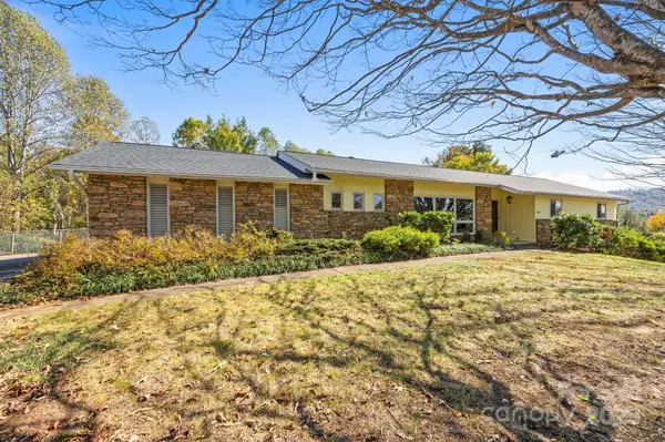 45 Crabapple LN, Asheville, NC 28804