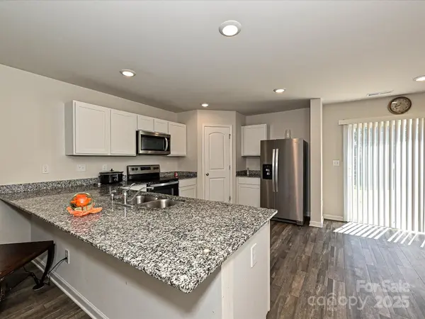 323 J C Dellinger RD, Cherryville, NC 28021