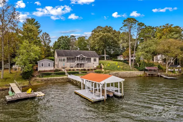4322 Circle DR, Claremont, NC 28610