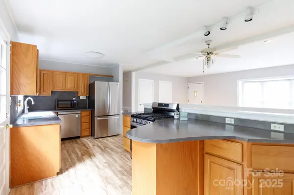 104 Hillcrest DR, Belmont, NC 28012