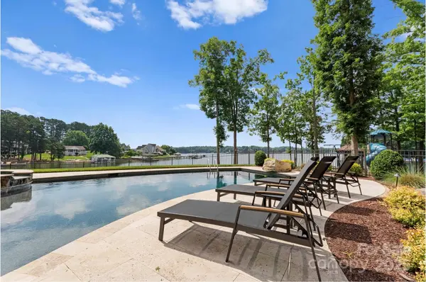 2706 Trent Pines CT, Sherrills Ford, NC 28673