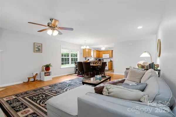501 Orr's Camp RD, Hendersonville, NC 28792