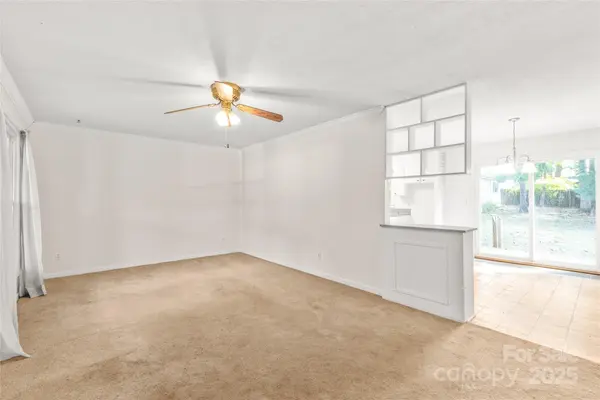 441 Holly CIR, Mount Holly, NC 28120