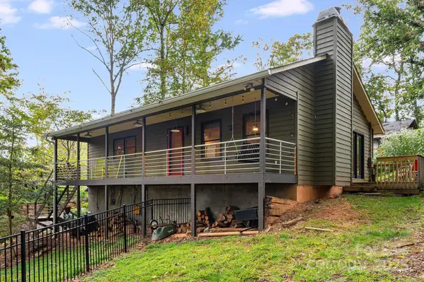 98 Clarks Chapel RD, Weaverville, NC 28787