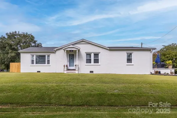 2625 20th Street LN NE, Hickory, NC 28601