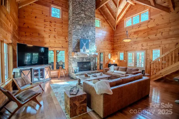 202 Riverlinks DR, Burnsville, NC 28714