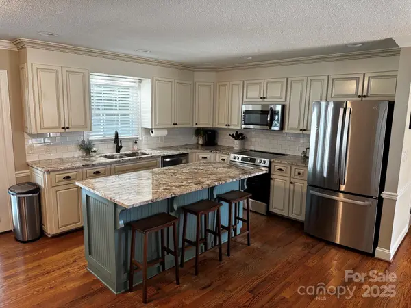 2810 Greenwood Park CIR, Albemarle, NC 28001