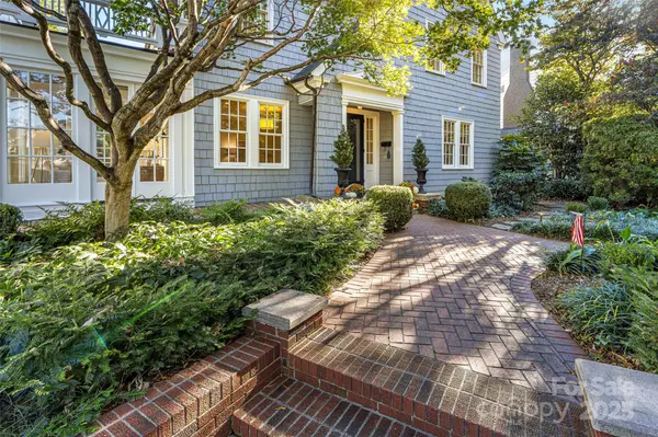 2119 Dilworth RD E, Charlotte, NC 28203