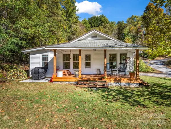 7 Covey LN, Fairview, NC 28730