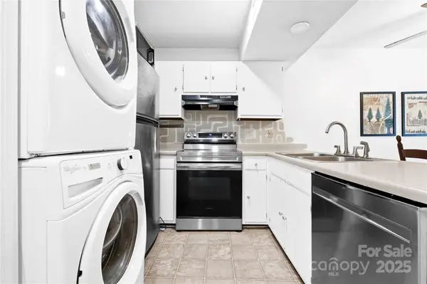 229 E King ST #17, Boone, NC 28607