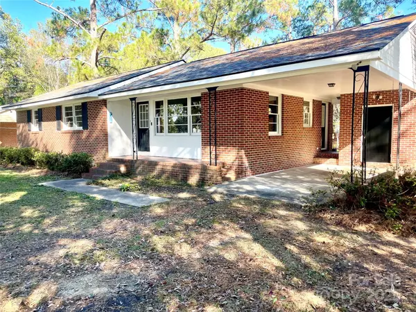 1048 Tec RD, Cheraw, SC 29520