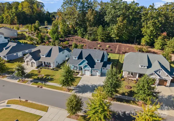6101 Sandy Point LN, Belmont, NC 28012
