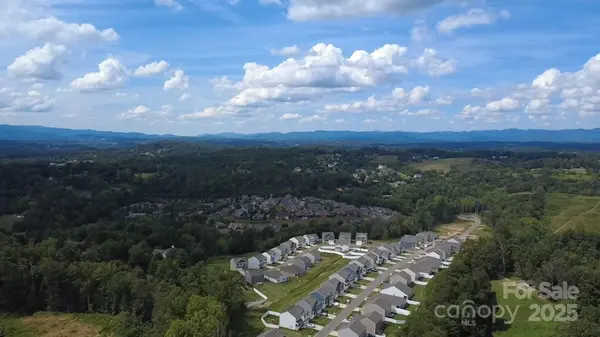 815 Adelston LN, Asheville, NC 28804