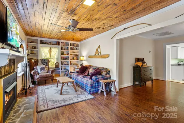 380 Main ST, Chimney Rock, NC 28720