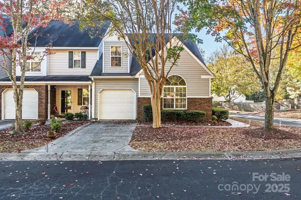8933 Bryant Field CIR, Charlotte, NC 28277