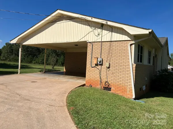299 Weatherstone DR, Forest City, NC 28043