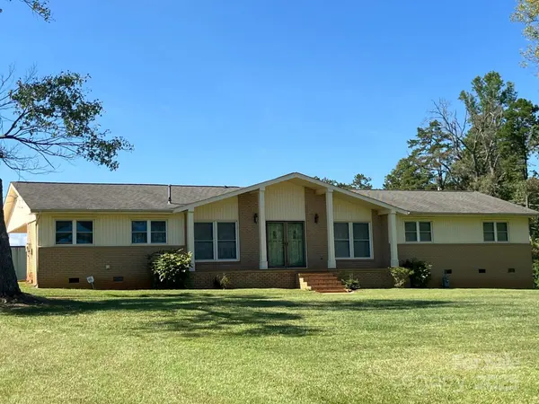 299 Weatherstone DR, Forest City, NC 28043
