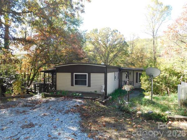 88 E Poplar DR, Hendersonville, NC 28792