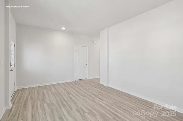 724 14th Avenue CT NE, Hickory, NC 28601