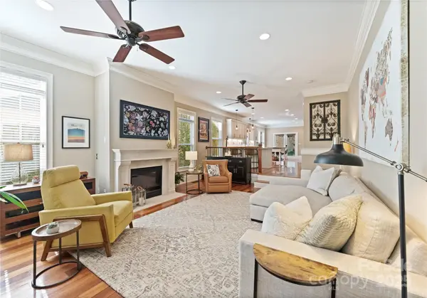 1707 Lombardy CIR, Charlotte, NC 28203