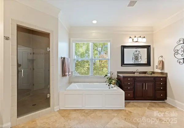 1707 Lombardy CIR, Charlotte, NC 28203
